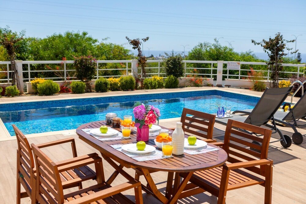 Сотира: Napa Bay View Villa 3