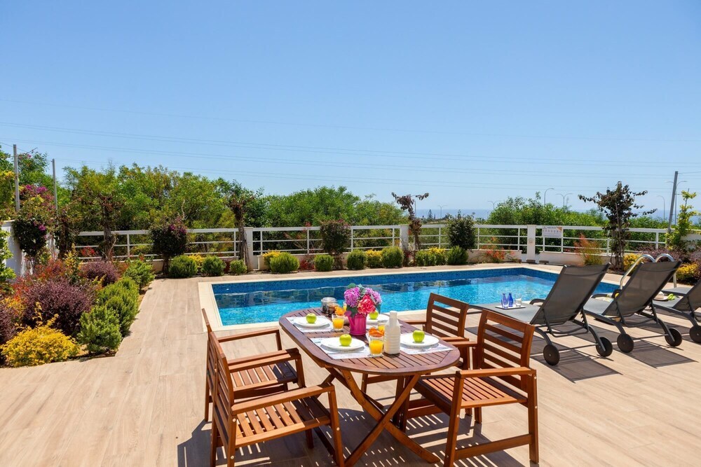 Сотира: Napa Bay View Villa 3