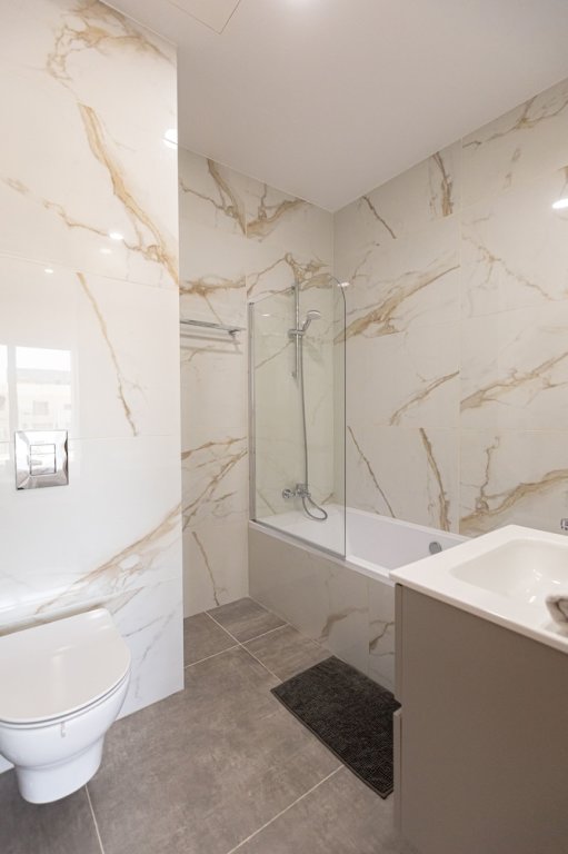 Лимассол: YAMAS Urban Living Sunny Pool Penthouse