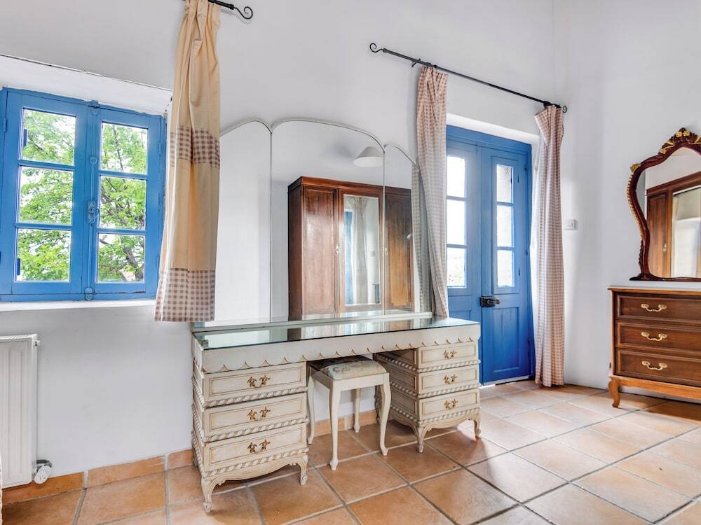 Какопетрия: Cornaro House - Cozy 2-bdr Apt w/ Shared Courtyard