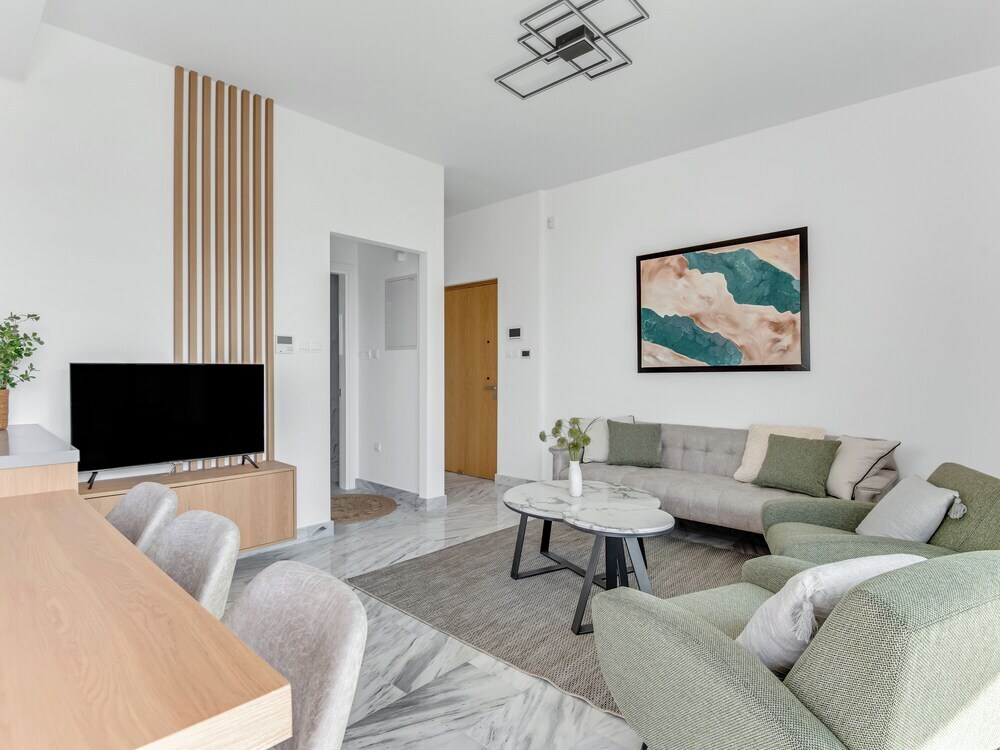 Sanders Olive - Chic 1-bdr Apt With Shared Pool — фото 5