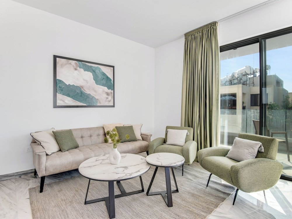 Пафос: Sanders Olive - Cozy 1-bdr Apt With Shared Pool