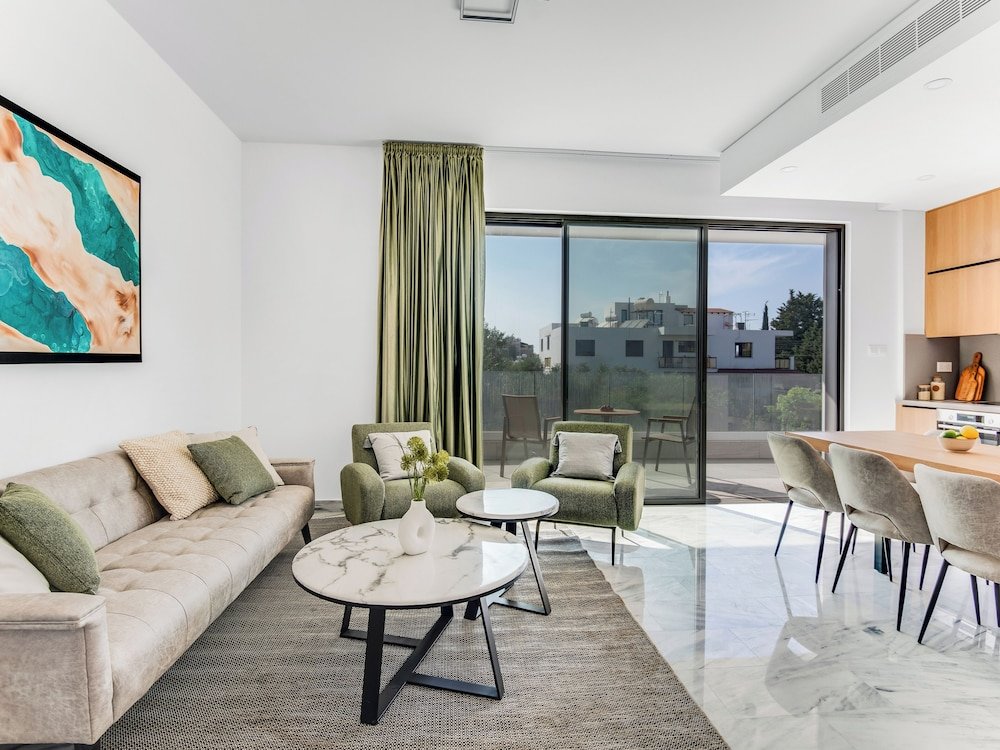 Пафос: Sanders Olive - Cozy 1-bdr Apt With Shared Pool