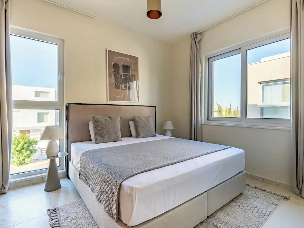 Паралимни: Sanders Mythical Blue - Chic 4 bdr Villa With Pool