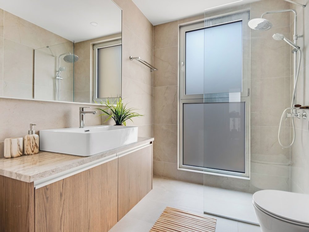 Паралимни: Sanders Mythical Blue - Nice 4 bdr Villa With Pool