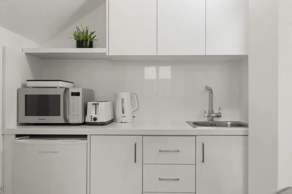 Пафос: Phaedrus Living: Alkminis Seaside Suites Sand