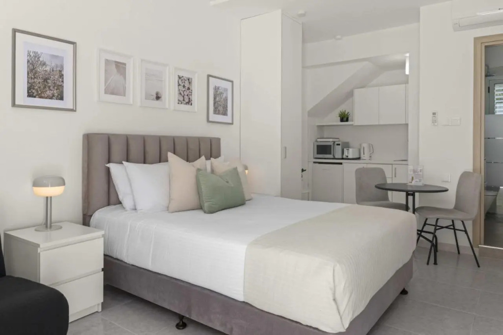 Phaedrus Living: Alkminis Seaside Suites Sand — фото 1