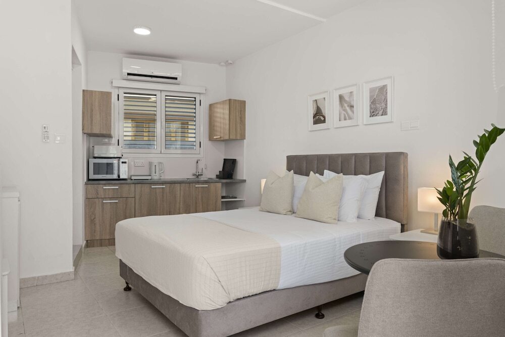 Phaedrus Living: Alkminis Seaside Suites Verano — фото 5