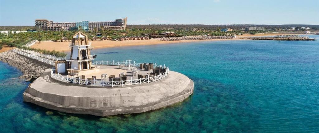 Бафра: Nuhun Gemisi Deluxe Spahotel