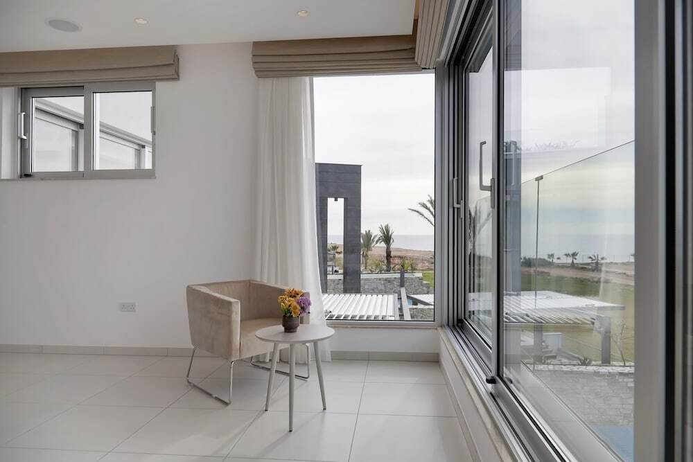 Айя-Напа: Elegance Beachfront Villa