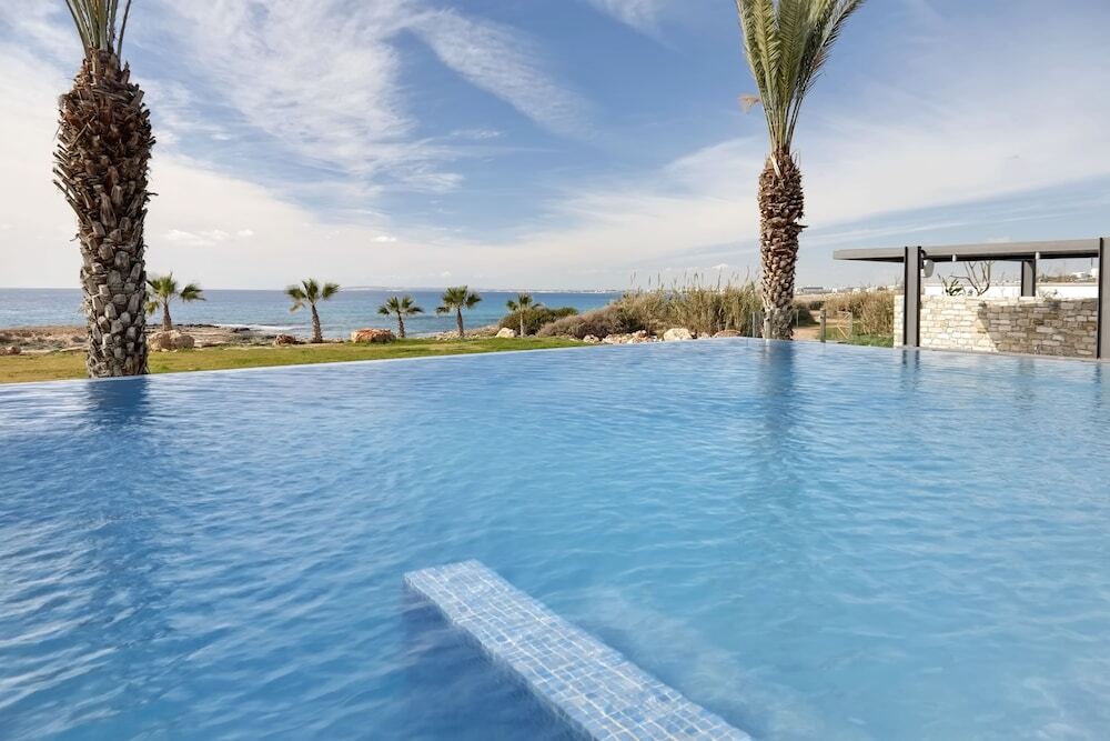 Айя-Напа: Elegance Beachfront Villa