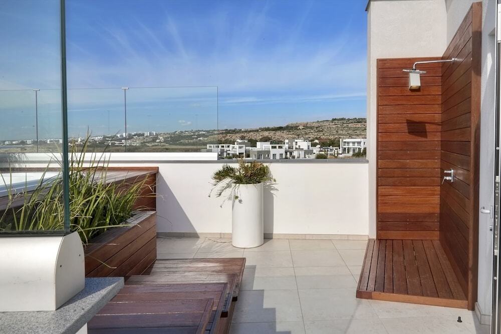 Айя-Напа: Elegance Beachfront Villa