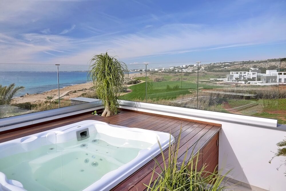 Айя-Напа: Elegance Beachfront Villa