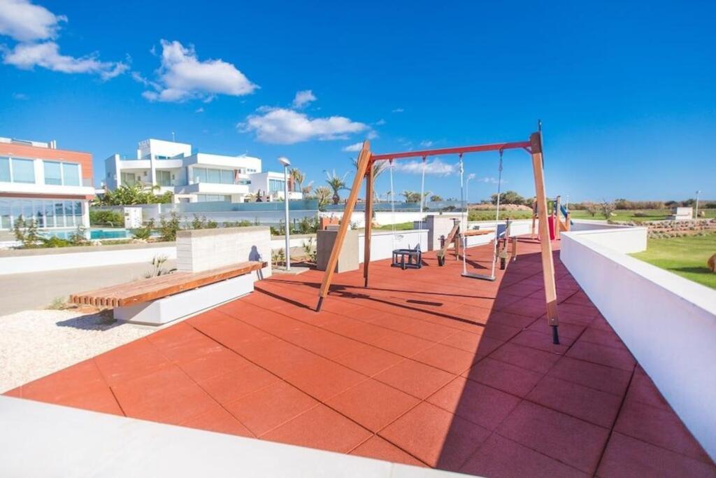 Glory Beachfront Villa — фото 3