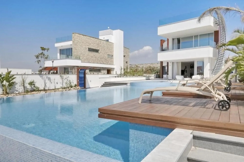 Glory Beachfront Villa — фото 4