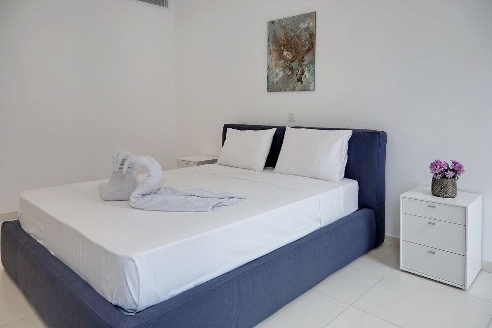 Айя-Напа: Elegance Beachfront Elite Villa