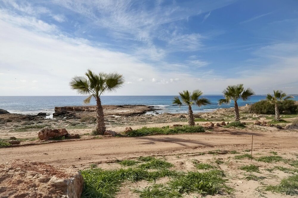 Айя-Напа: Elegance Beachfront Elite Villa