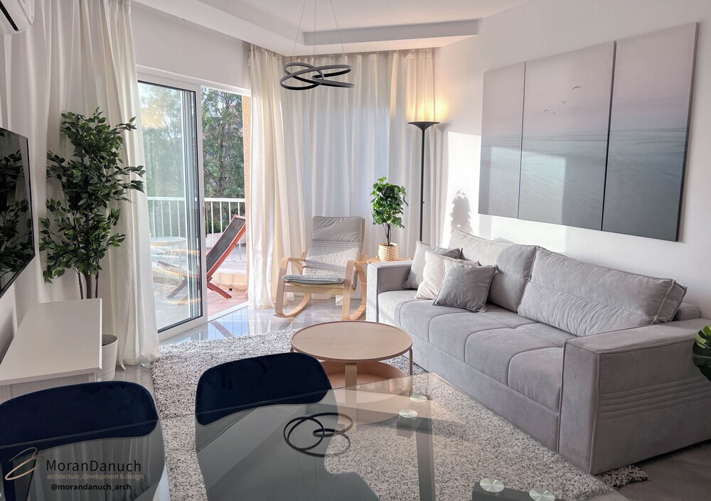 Пафос: Procy 103 Sea View Apartment Ideal for Long or Short Stays