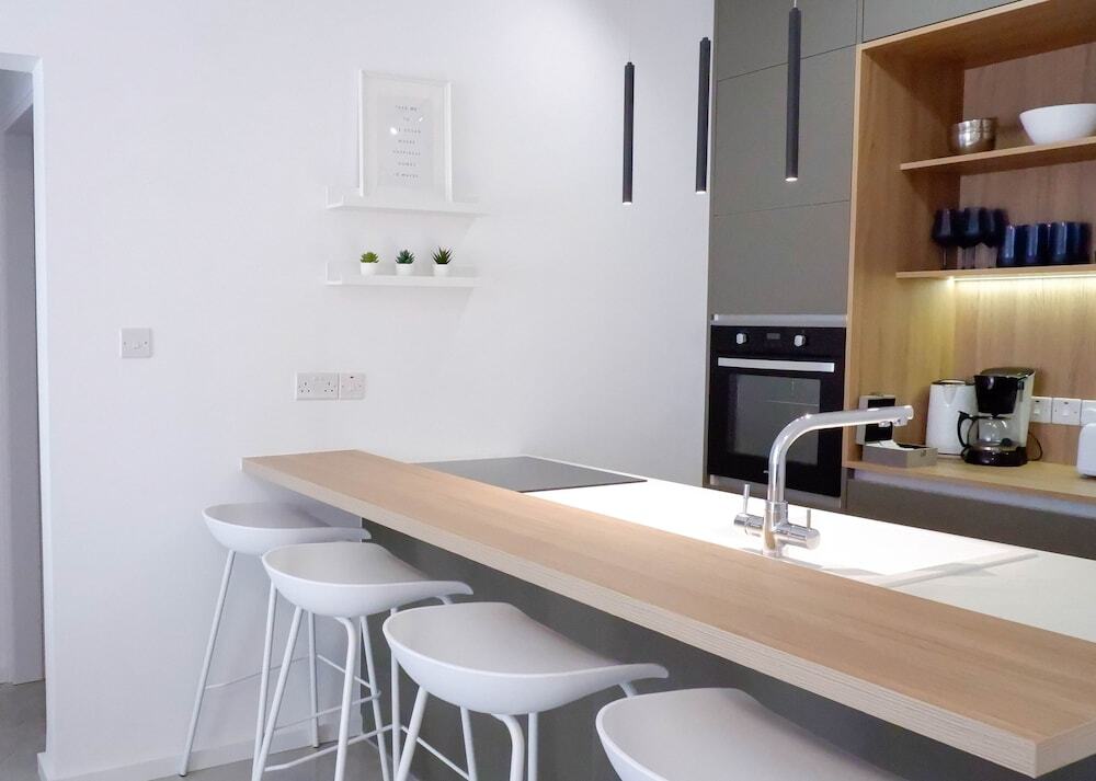 Пафос: Procy 103 Sea View Apartment Ideal for Long or Short Stays