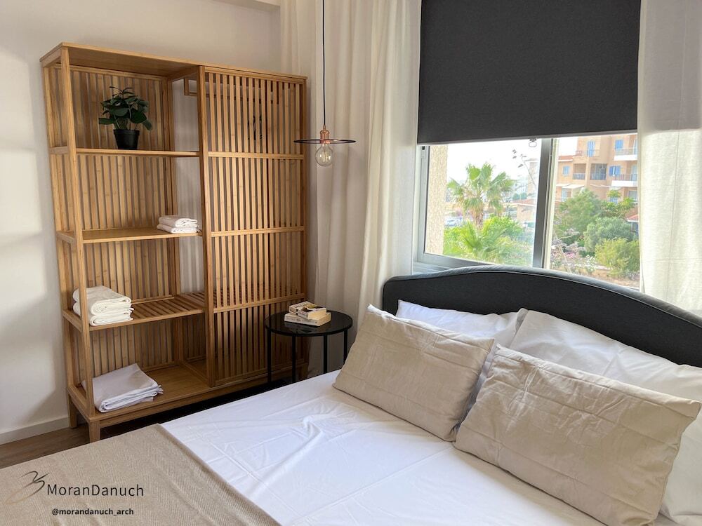 Пафос: Procy 103 Sea View Apartment Ideal for Long or Short Stays