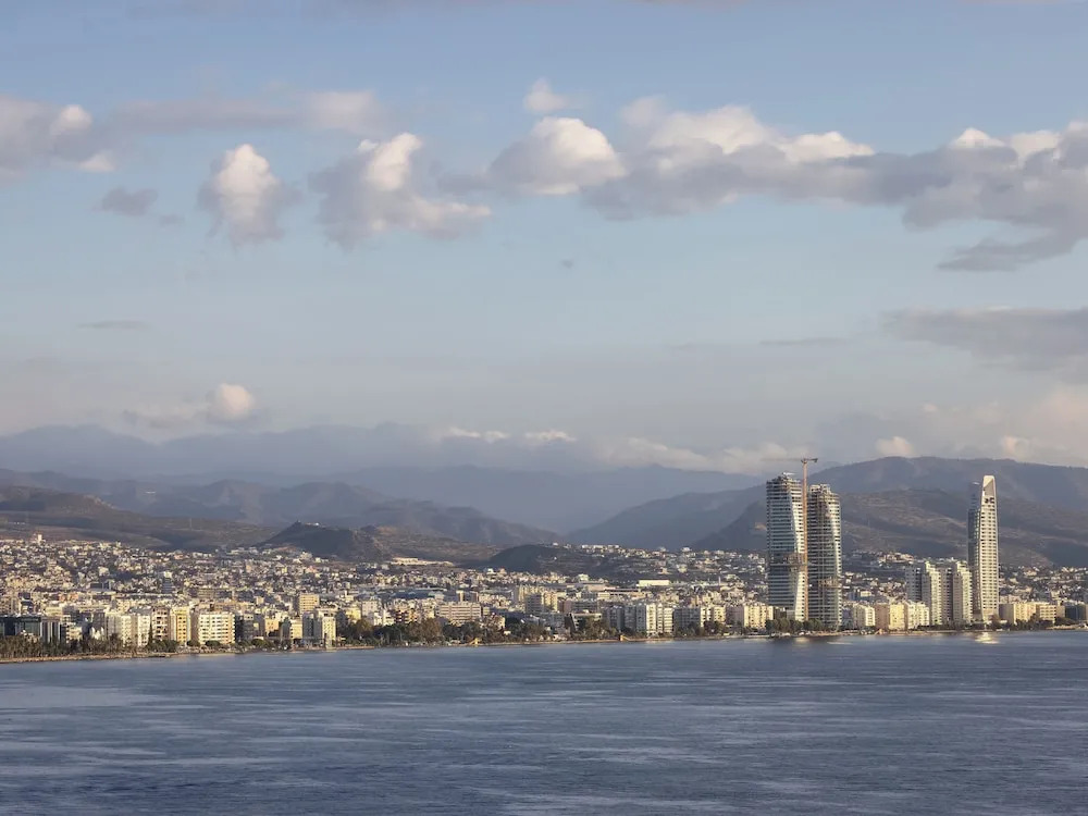 Лимассол: Sanders Cruise - Modern 1-bdr Apt With Balcony