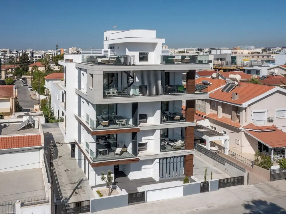 Sanders Evolution 2 Sweet 2 Bedroom Apartment With Balcony — фото 1