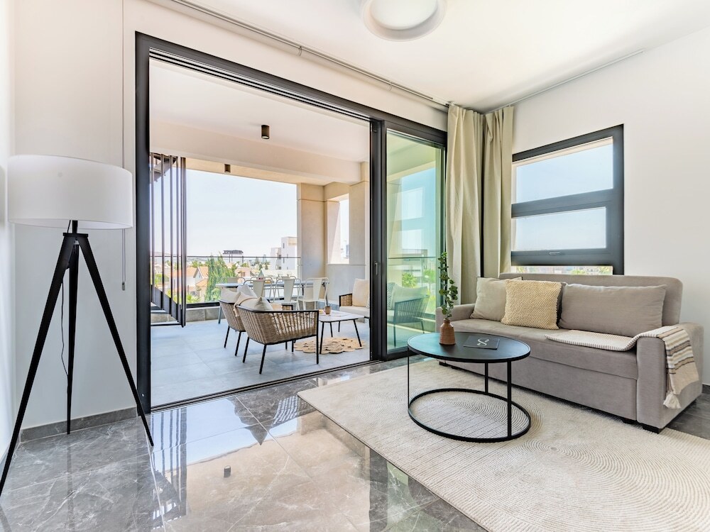 Лимассол: Sanders Evolution 2 - 2 Bedroom Apartment With Private Rooftop