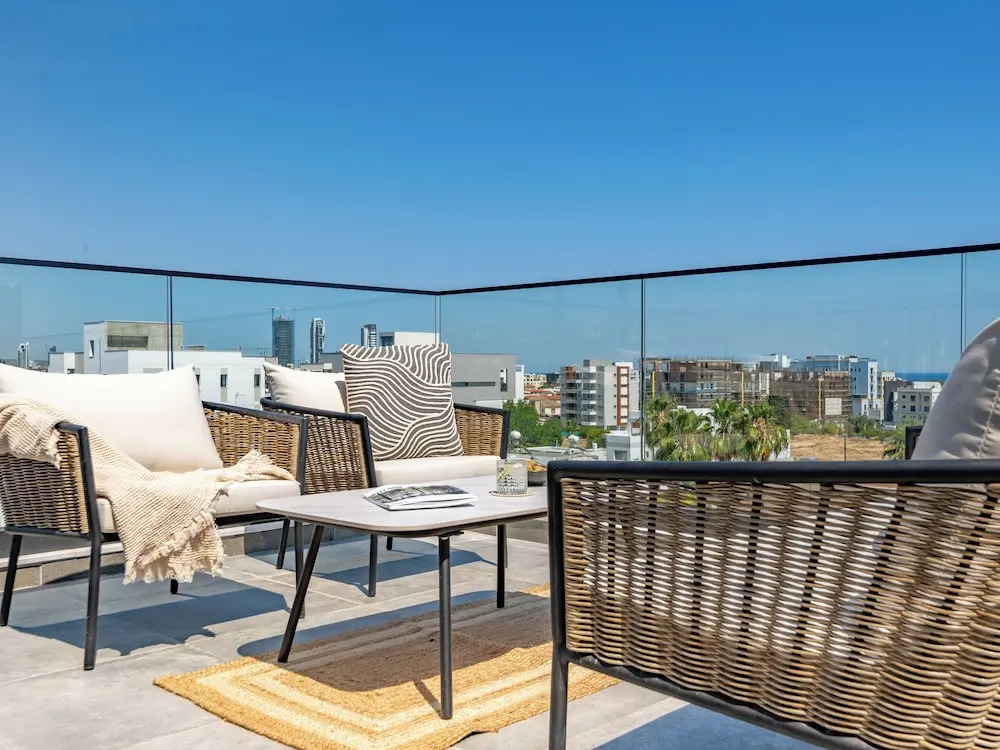 Лимассол: Sanders Evolution 2 - 2 Bedroom Apartment With Private Rooftop and Jacuzzi