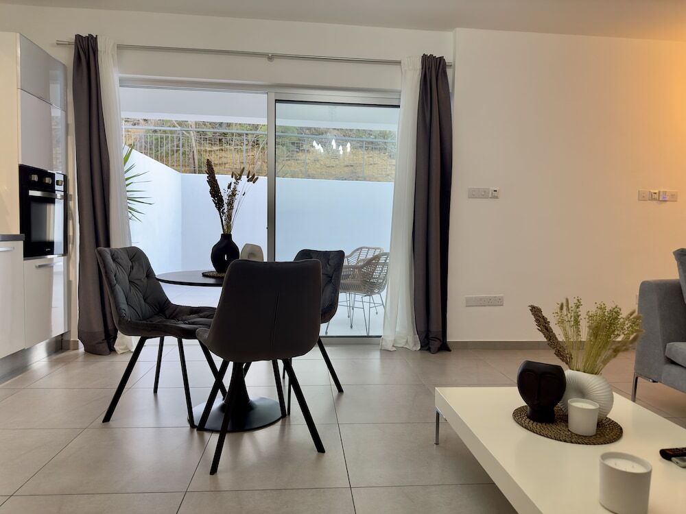 Агиа-Варвара: Welcome to Our Luxurious 1-bedroom Private Residence With a Special Patio