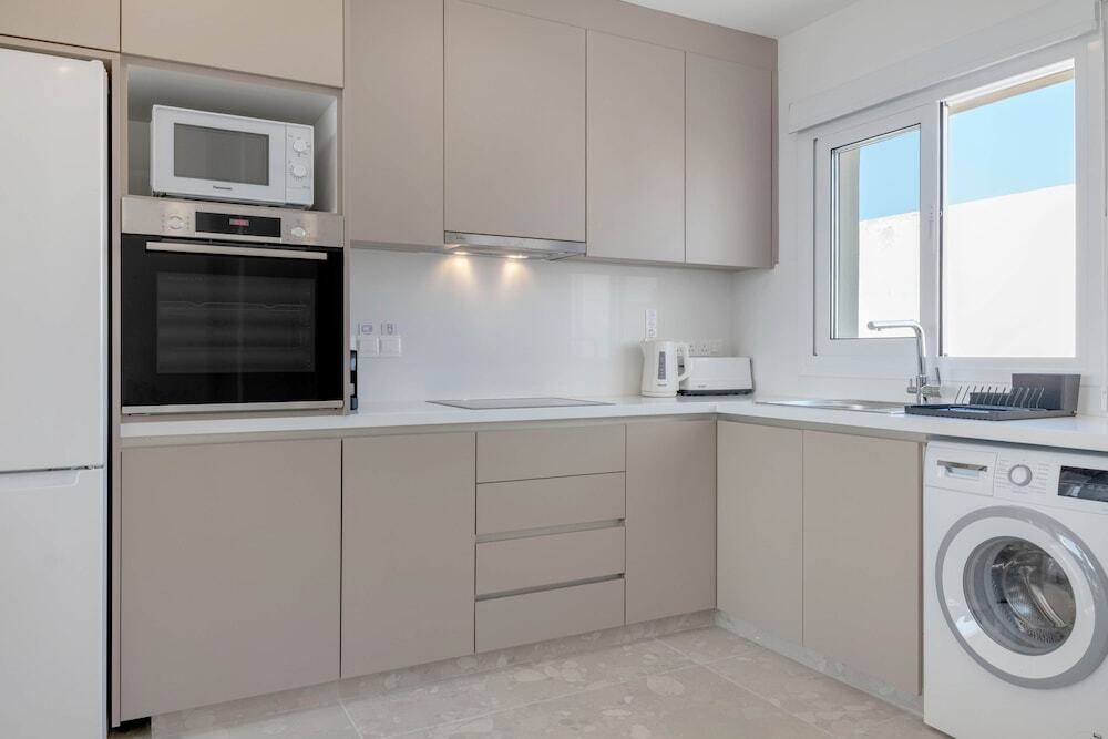 Phaedrus Living: Seaview Luxury Flat Limnaria 150 — фото 4