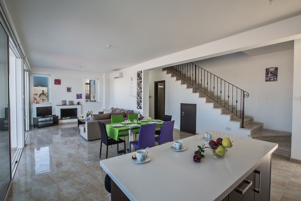 Паралимни: Protaras Pearl Villa Pe16