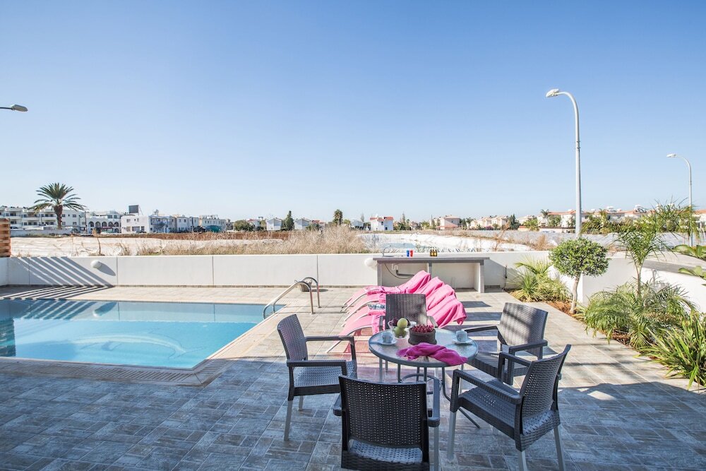 Паралимни: Protaras Pearl Villa Pe16