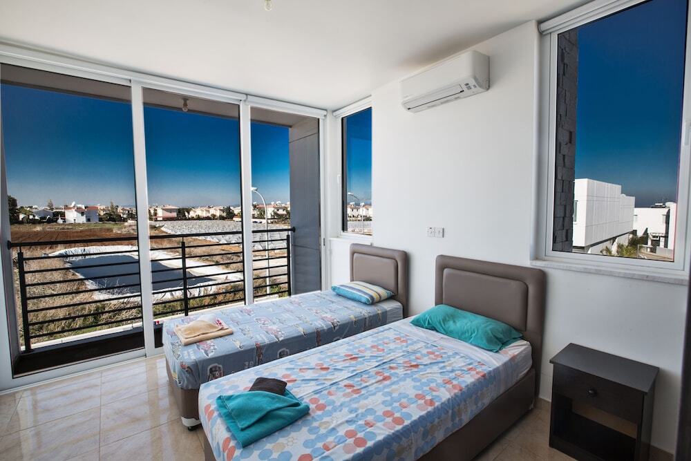 Паралимни: Protaras Pearl Villa Pe16