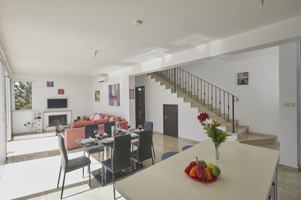 Паралимни: Protaras Pearl Villa Pe17