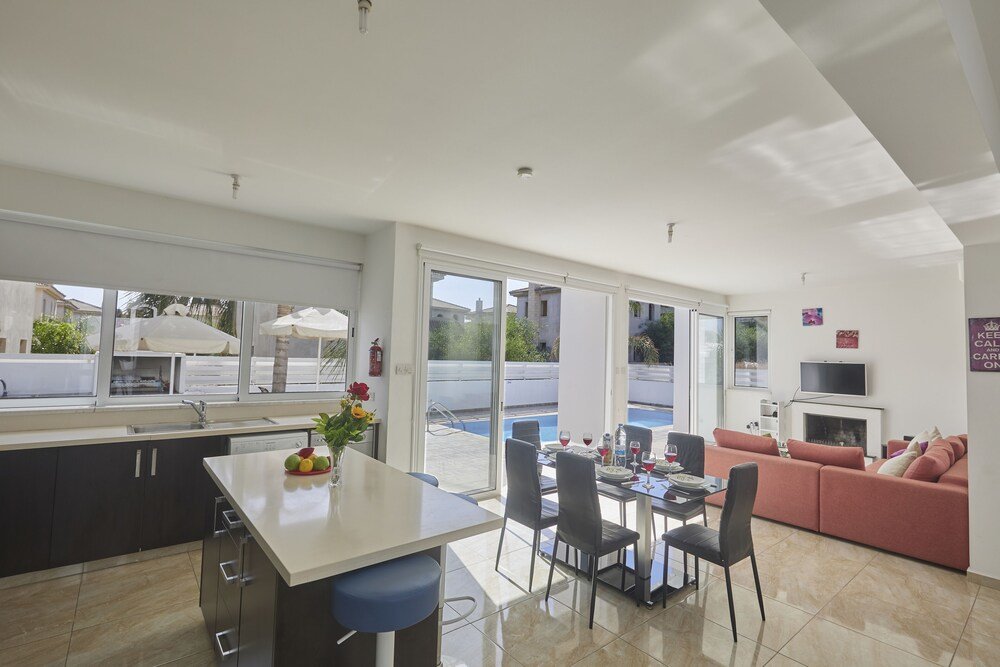 Паралимни: Protaras Pearl Villa Pe17