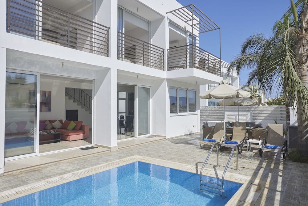 Паралимни: Protaras Pearl Villa Pe17