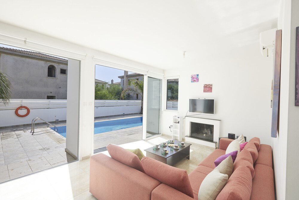 Паралимни: Protaras Pearl Villa Pe17