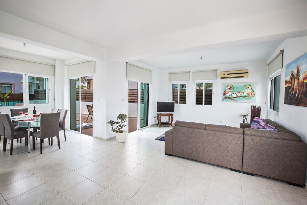 Протарас: Protaras Holiday Villa Me25