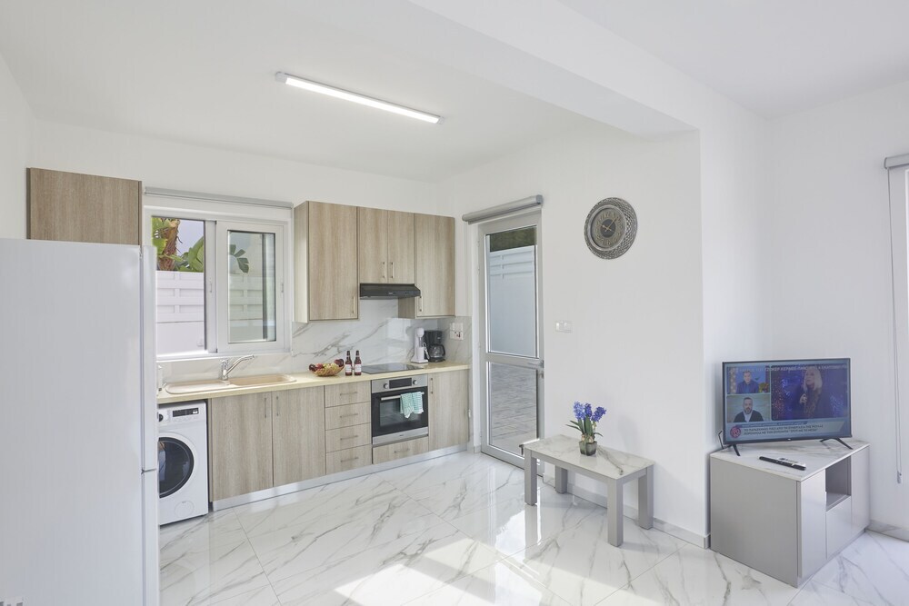 Паралимни: Protaras Holiday Villa