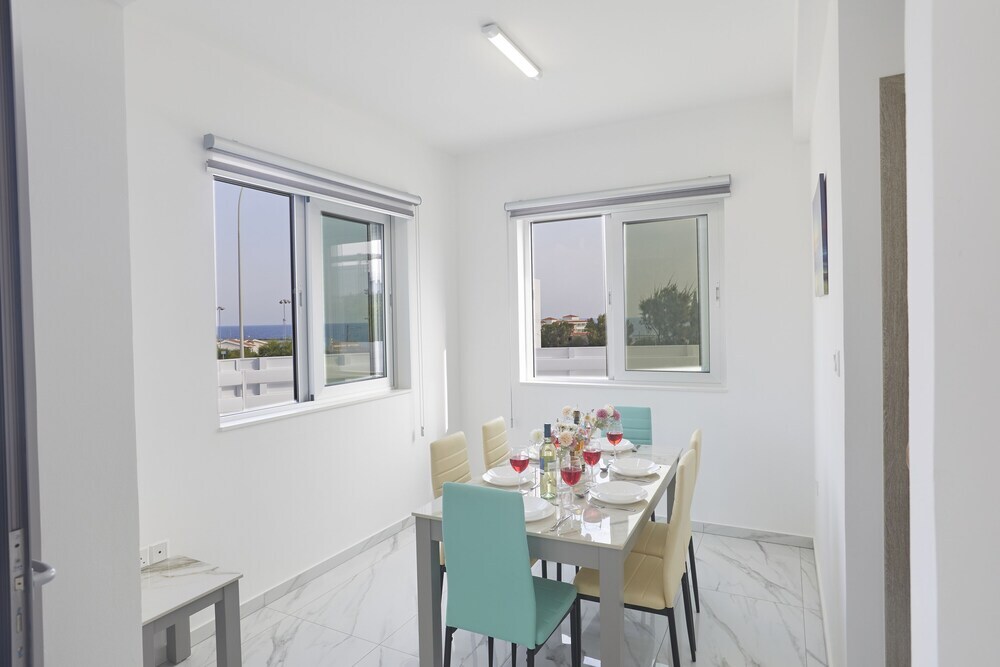 Паралимни: Protaras Holiday Villa