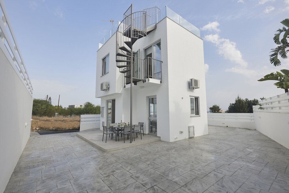 Паралимни: Protaras Holiday Villa