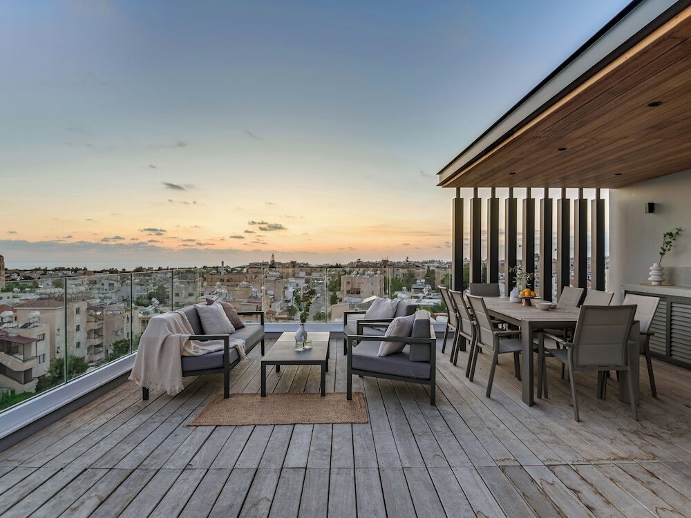 Пафос: Sanders Olive - Chic 3-bdr Apt With Shared Pool