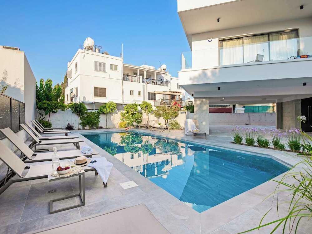 Пафос: Sanders Olive - Cute 1-bdr Apt With Shared Pool