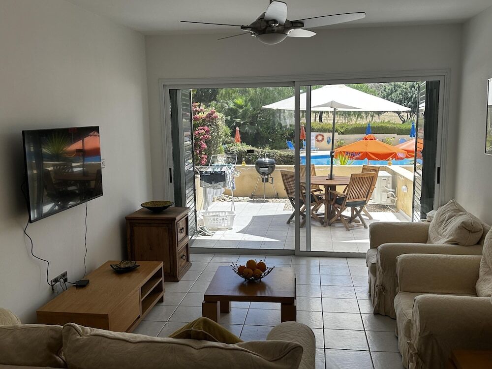 Полис Хрисохус: Paradeisos is a Stunning 2-bed House in Polis