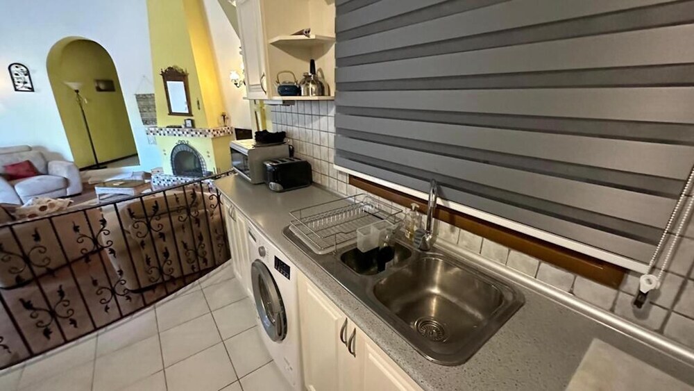 Озанкей: Remarkable 3-bed Villa in Catalkoy