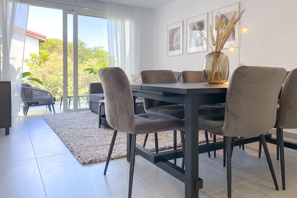 Пафос: Phaedrus Living: Limnaria Luxury Flat Vine 121