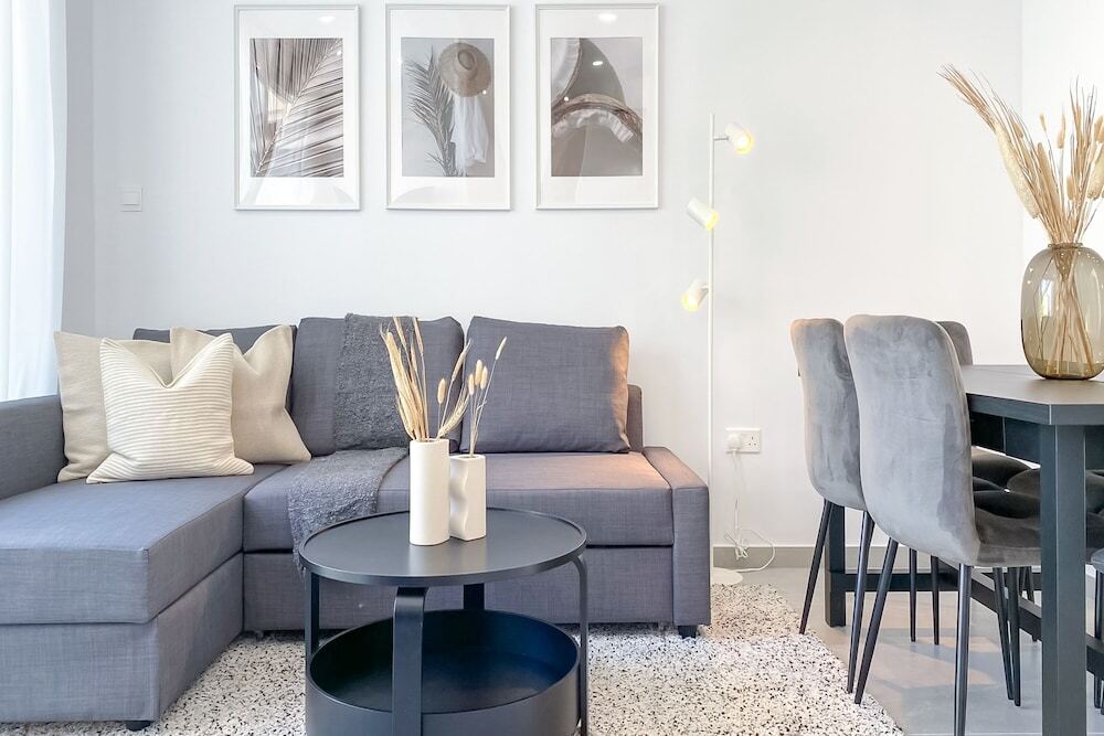 Пафос: Phaedrus Living: Limnaria Luxury Flat Vine 121