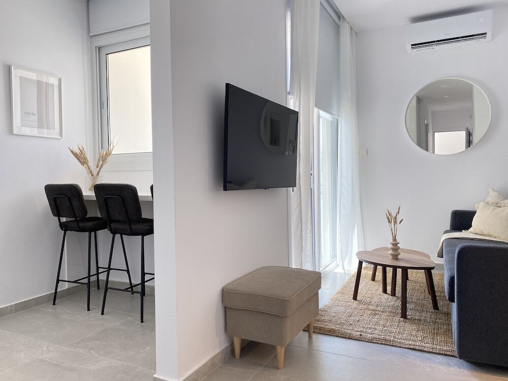 Phaedrus Living: Limnaria Luxury Flat Ivy 121 — фото 1