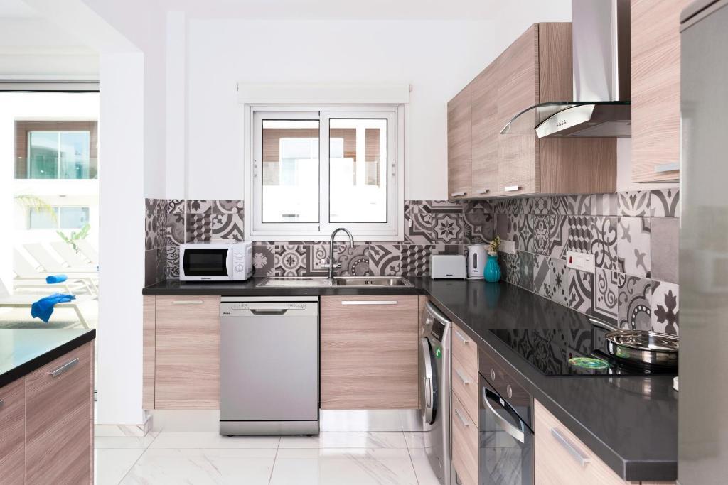 Айя-Напа: Villa Roberta