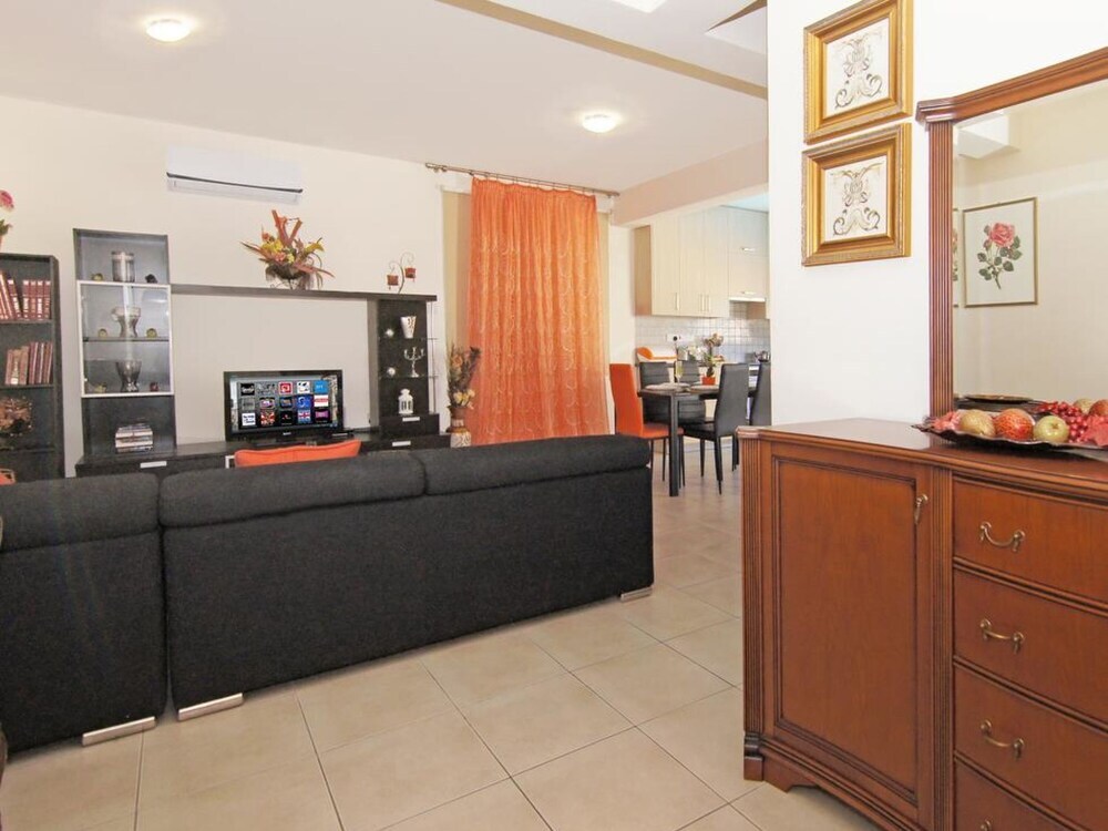 Протарас: Arcadia Paralimni in Paralimni